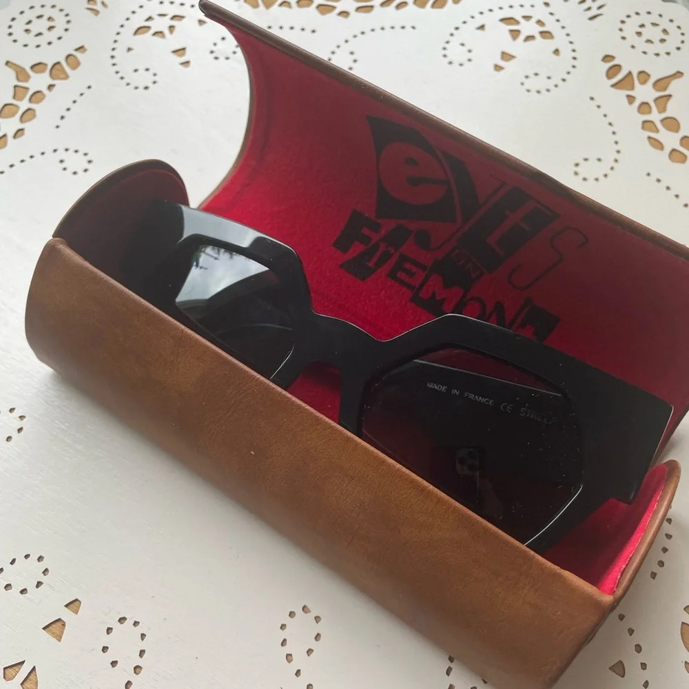 Anne et Valentine Black Sunglasses "Streep" Made in France Luxury Eyewear - Picture 4 of 17